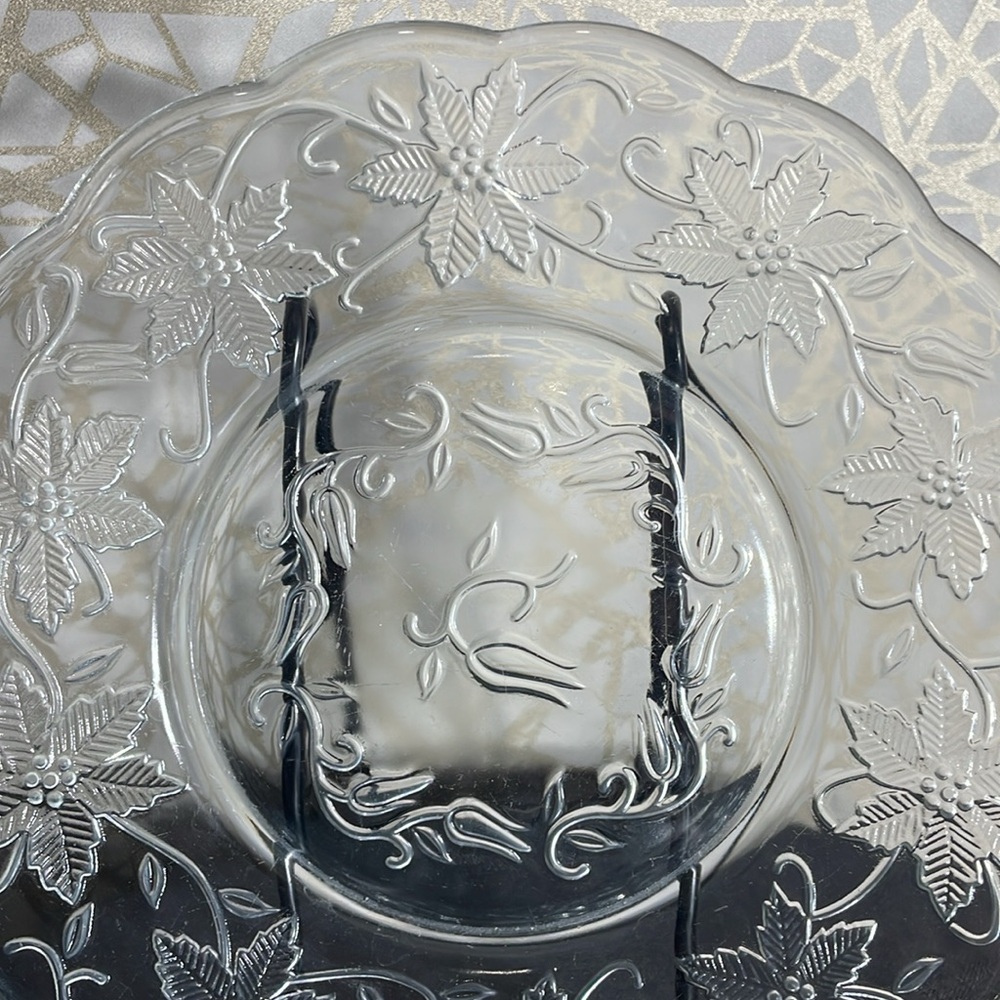 2 Princess House 8in FANTASY with Scalloped Edge #5296 Floral Clear Glass Plates - Picture 3 of 4
